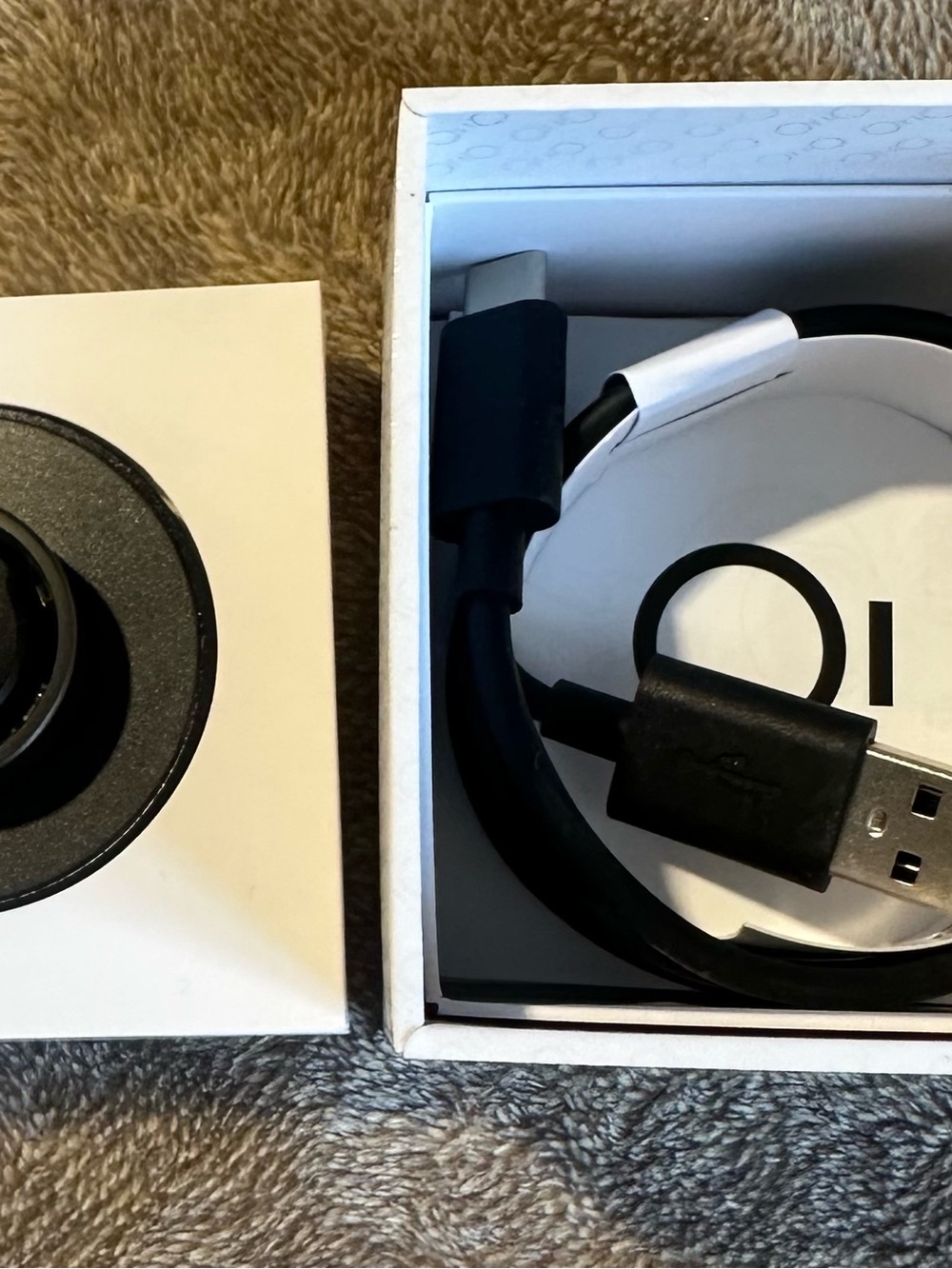 Oura Ring Generation 2 (Heritage Matte Stealth, Size 11) - Picture 4 of 9
